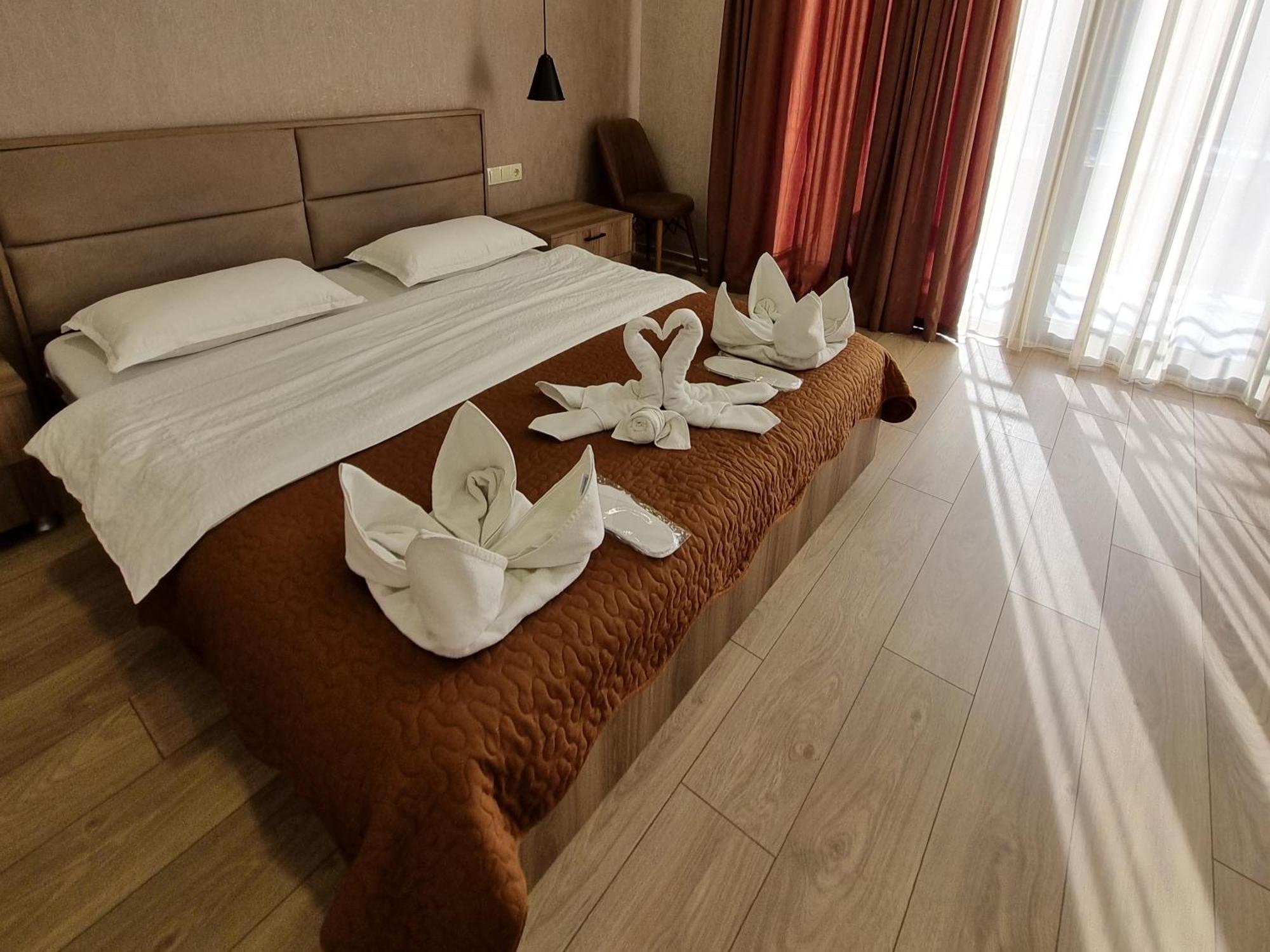 Hotel Sweet Night カズベギ エクステリア 写真