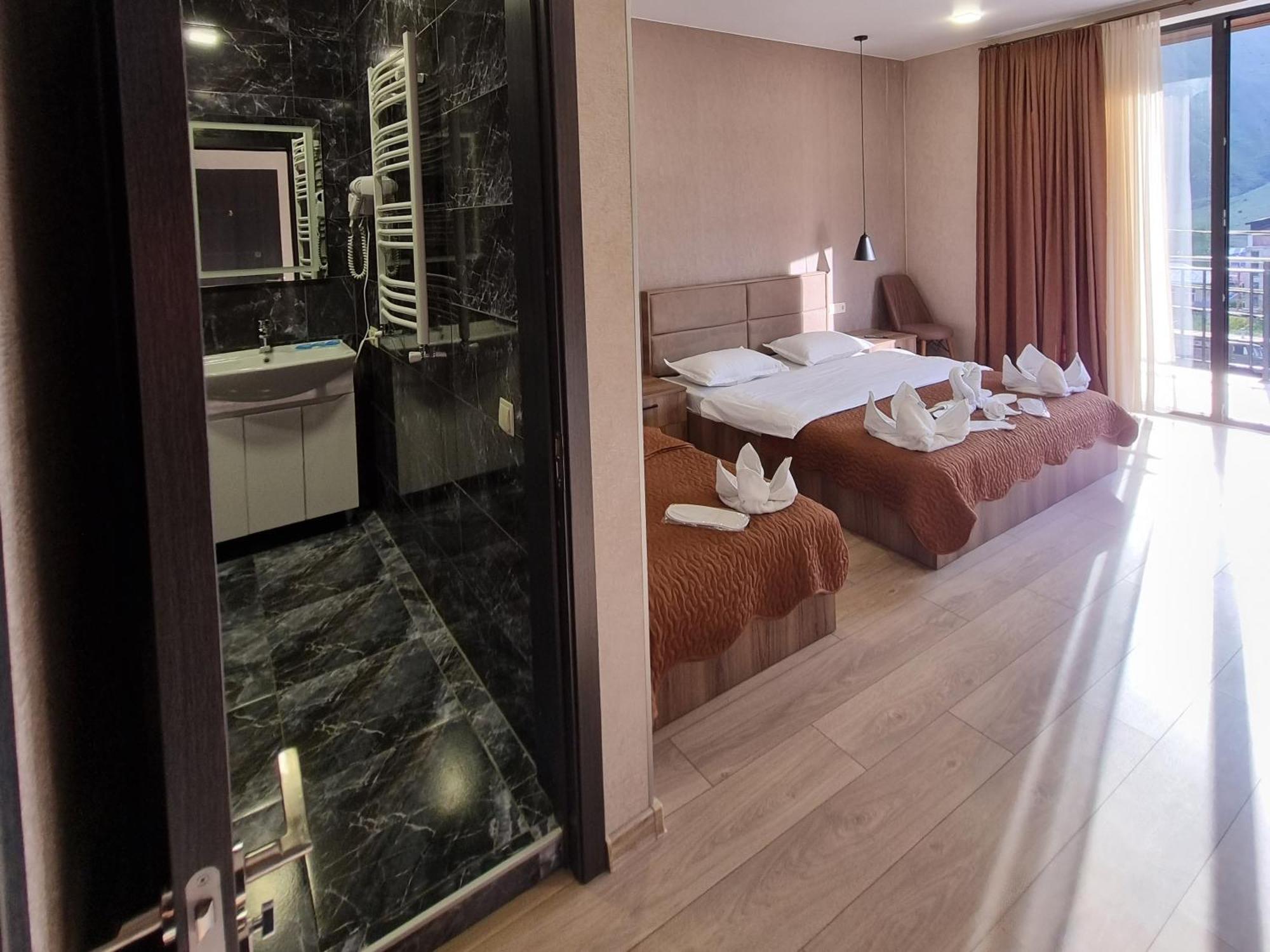 Hotel Sweet Night カズベギ 部屋 写真